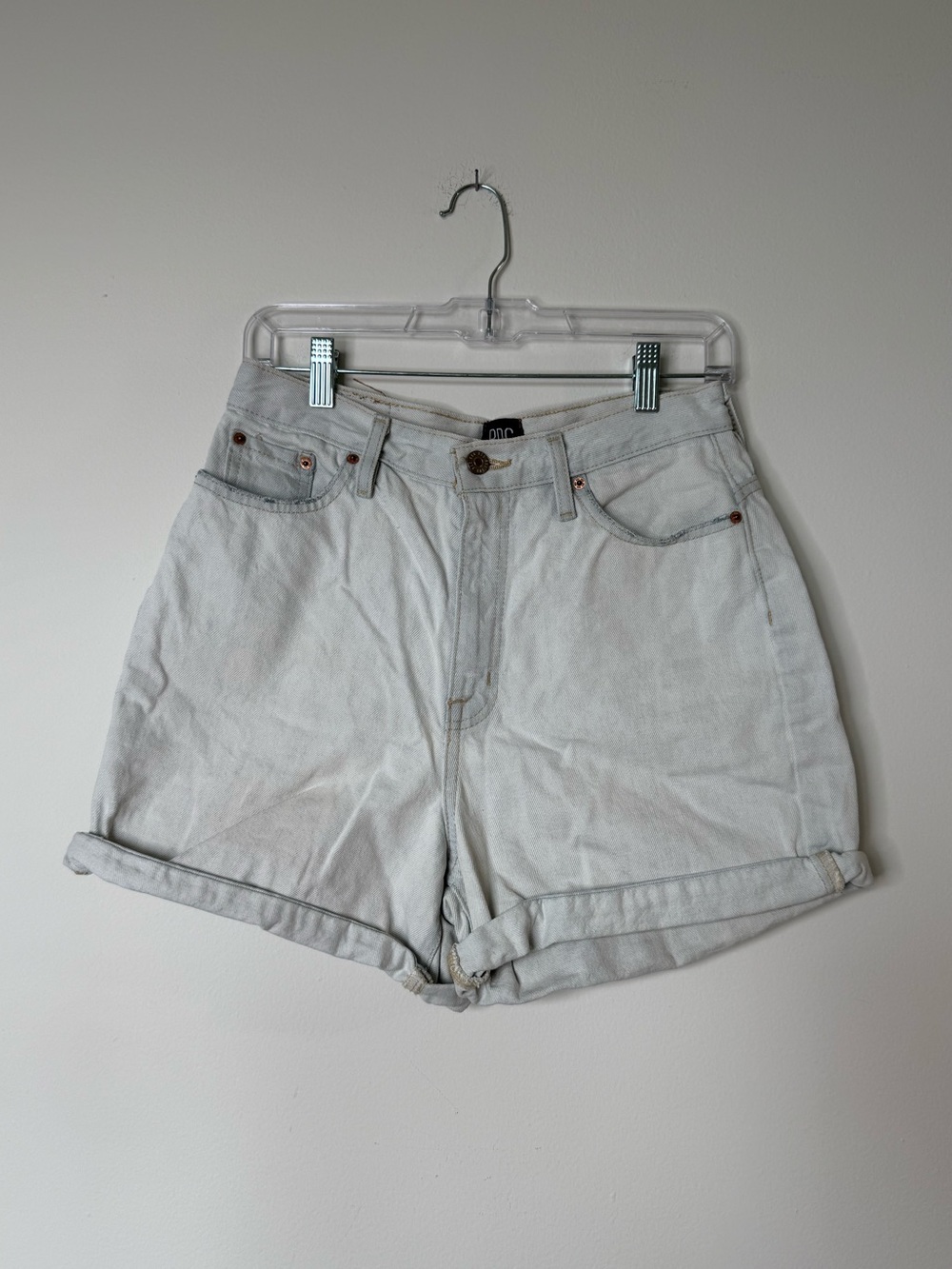 BDG Denim Cuffed Jean Shorts - light blue/white